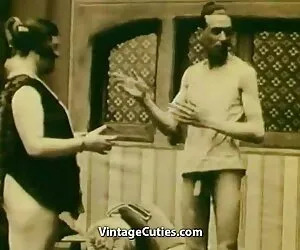 به فیلم گاییدن عمه م ...